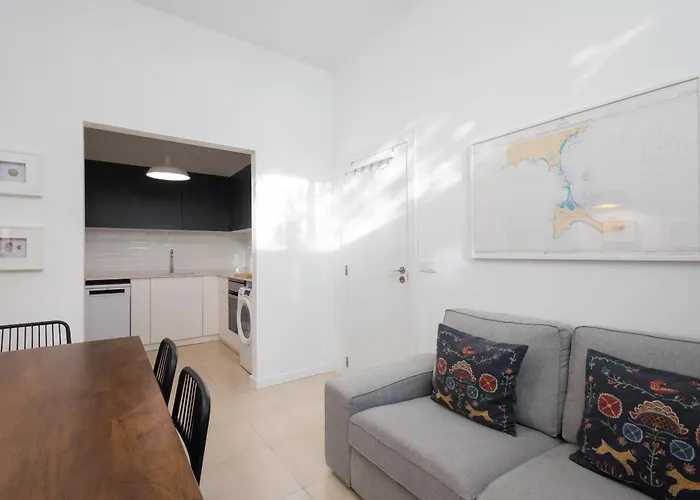 Florit Flats - The Pitiusas Rooms